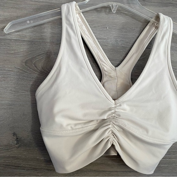 Alo Wild Thing Bra - Picture 2 of 6